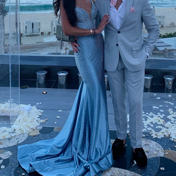 Sherri Hill crystal gown - Picture 5 of 5